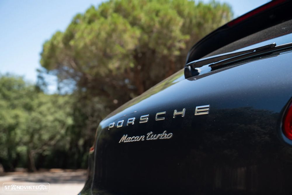 Porsche Macan Turbo - 17