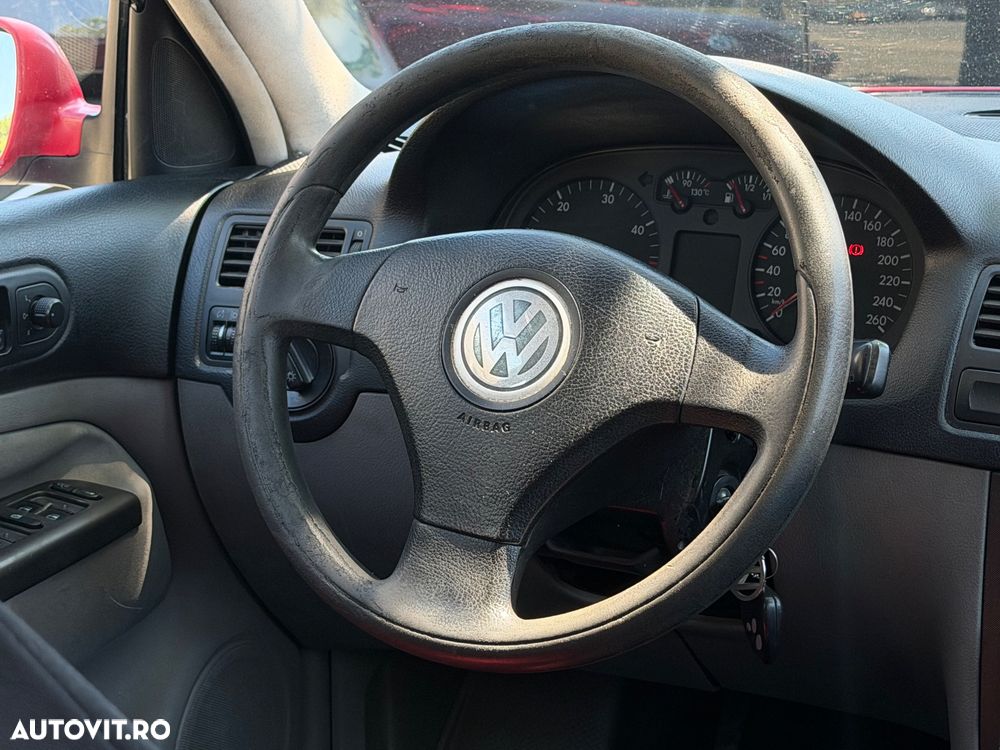 Volkswagen Bora Variant 1.9 TDI Comfortline - 5