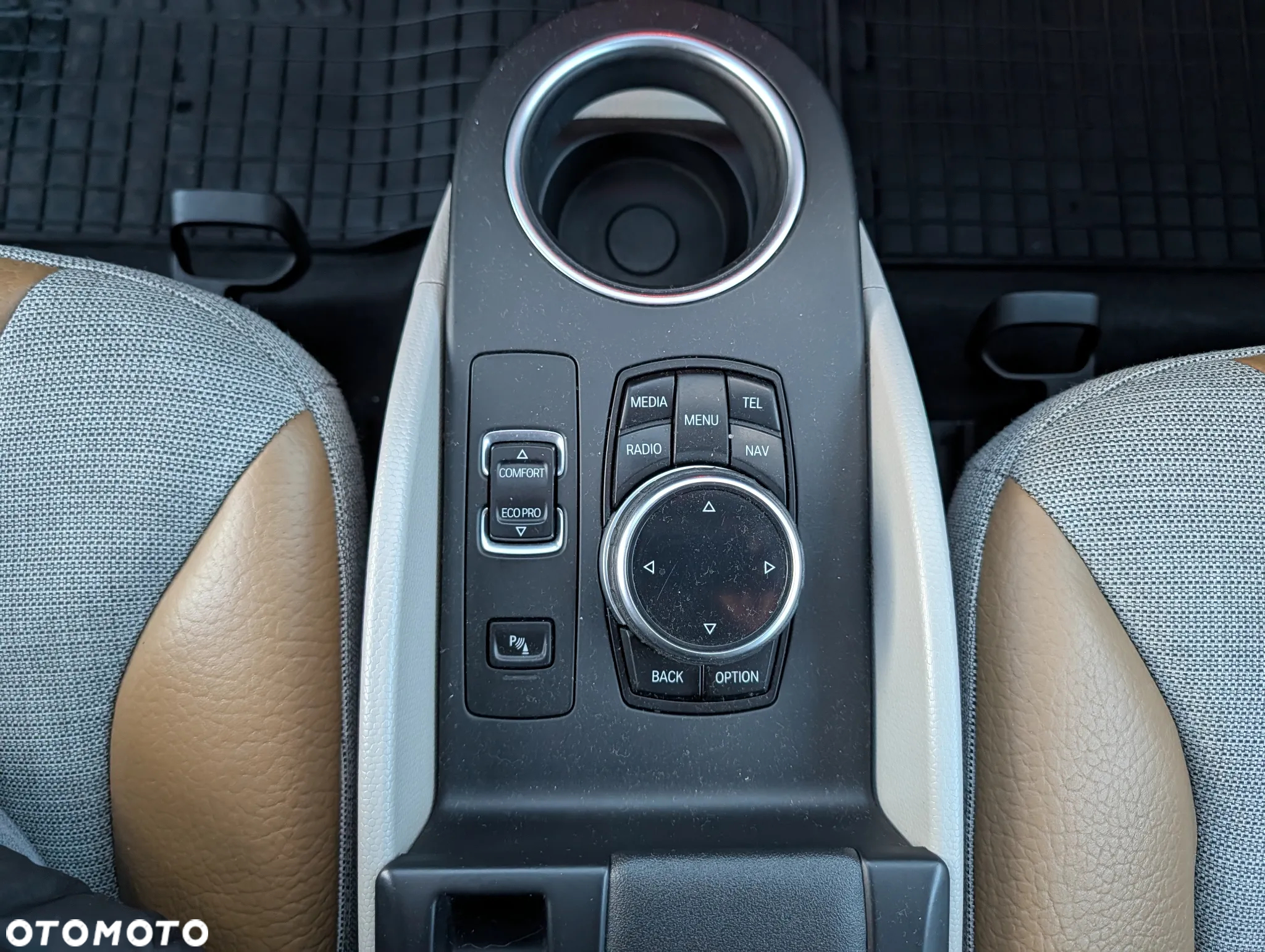 BMW i3 (Range Extender) - 33