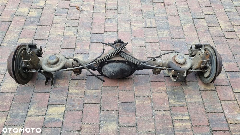 most tyl tylny jeep cherokee kk 2.8 crd - 1