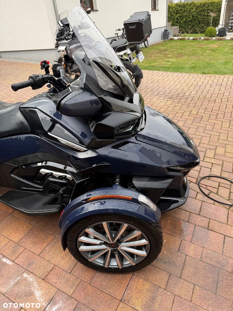 Can-Am Spyder - 8