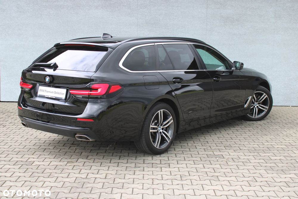 BMW Seria 5 530i xDrive mHEV - 7
