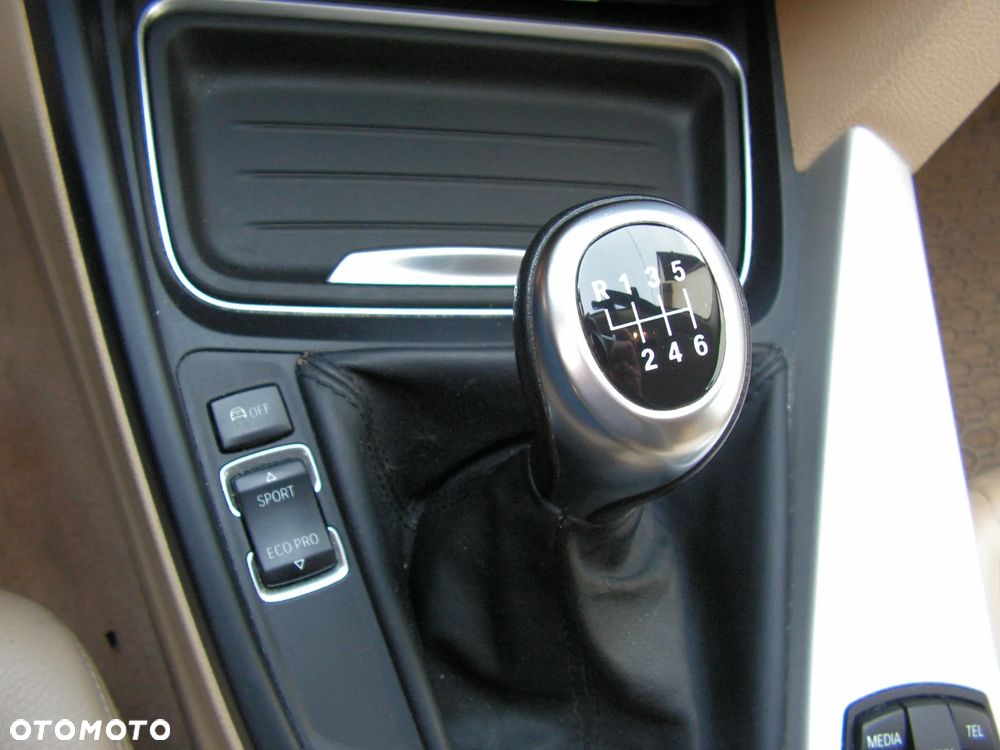 BMW Seria 3 320i Efficient Dynamics - 11