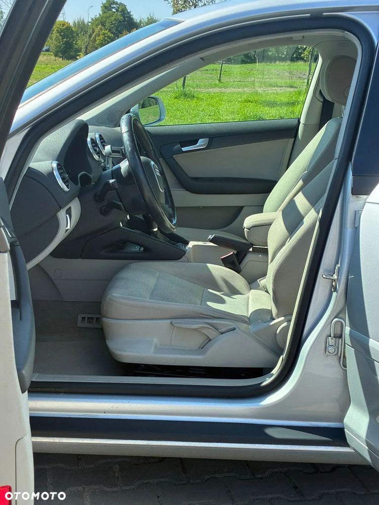 Audi A3 Sportback 2.0 TDI DPF Ambiente - 32