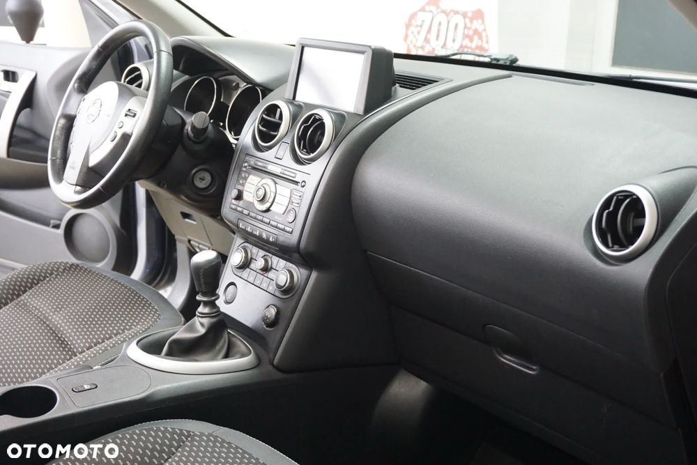 Nissan Qashqai 2.0 dCi DPF tekna - 21