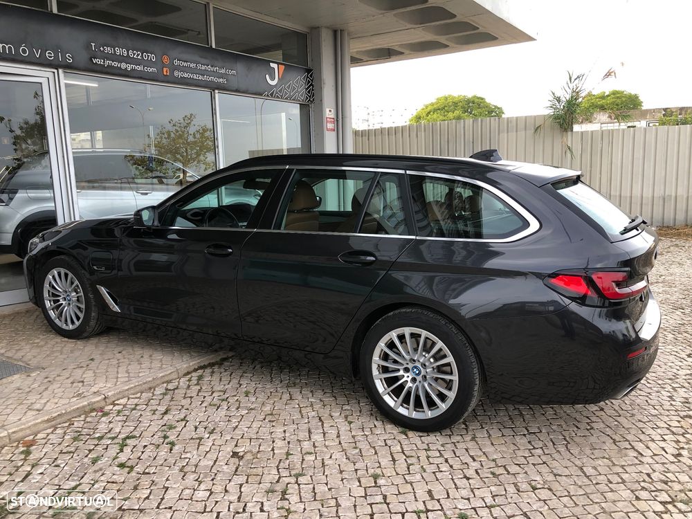 BMW 530 e Line Luxury - 16