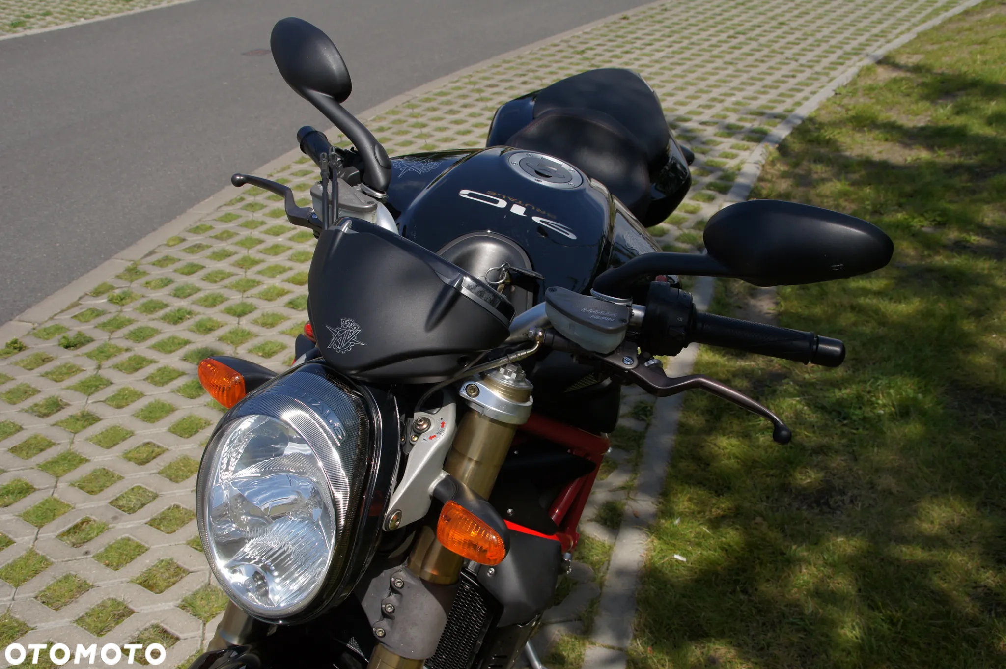 MV AGUSTA Brutale - 12
