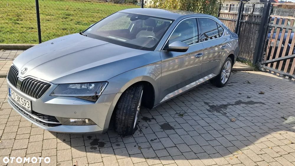Skoda Superb 2.0 TDI SCR Style DSG - 8