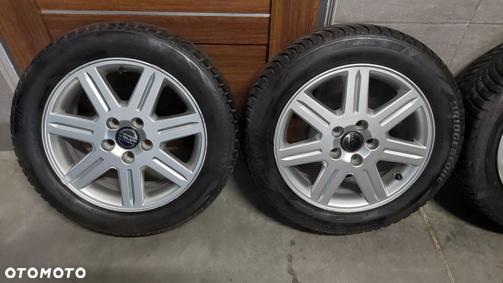 4 X ALUFELGI ALUMINIOWE Z OPONAMI ZIMOWYMI VOLVO V50 6,5J X 16 X 52,5  NR 8665466 OPONY 205/55 R16 - 2