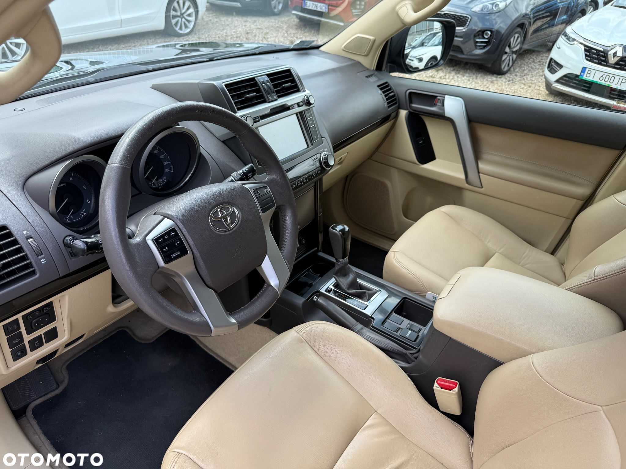 Toyota Land Cruiser - 23