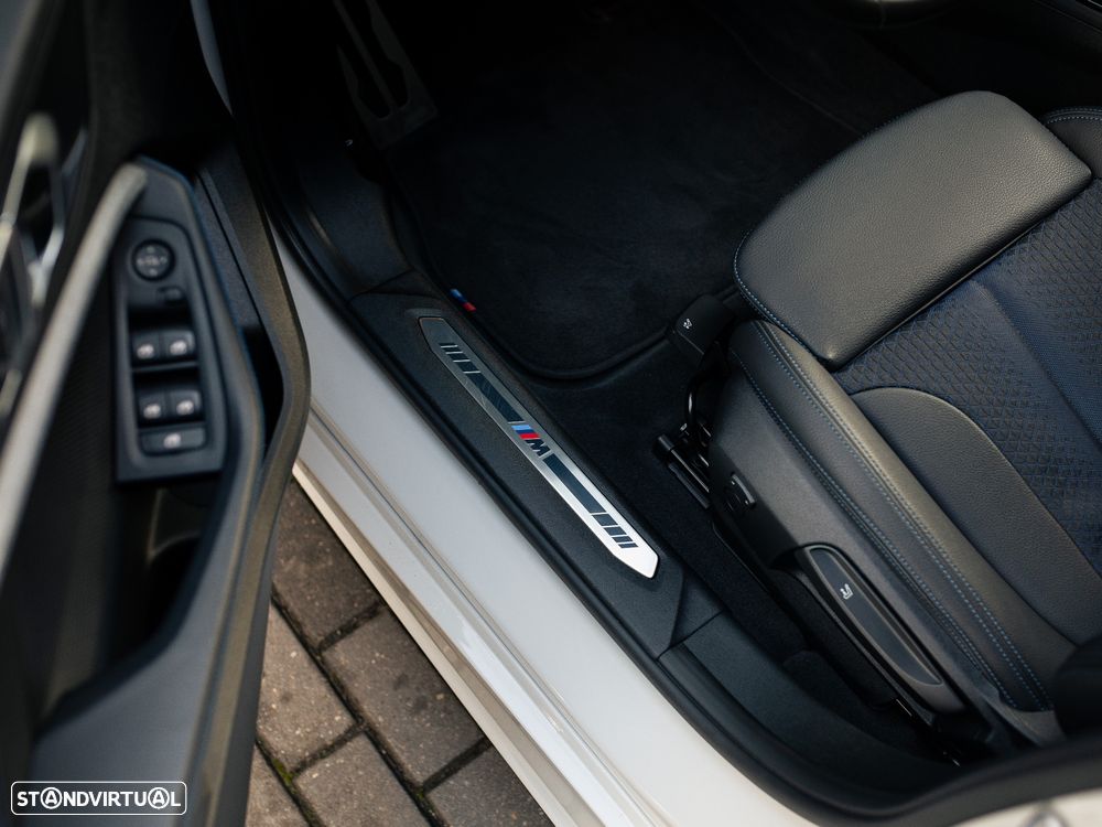 BMW 116 d Pack Desportivo M - 33