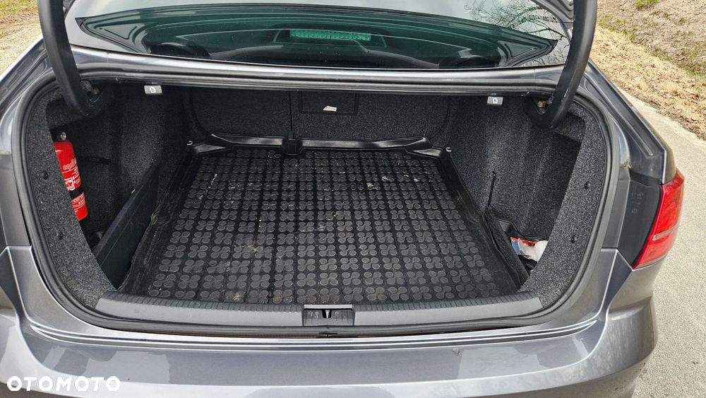 Volkswagen Jetta 1.4 TSI BMT Highline - 23