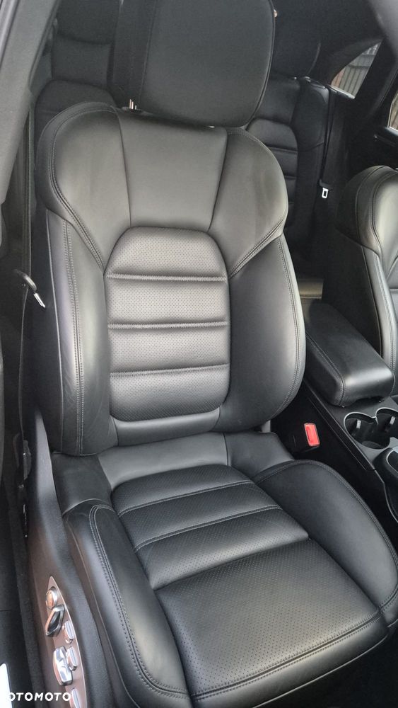Porsche Macan - 36