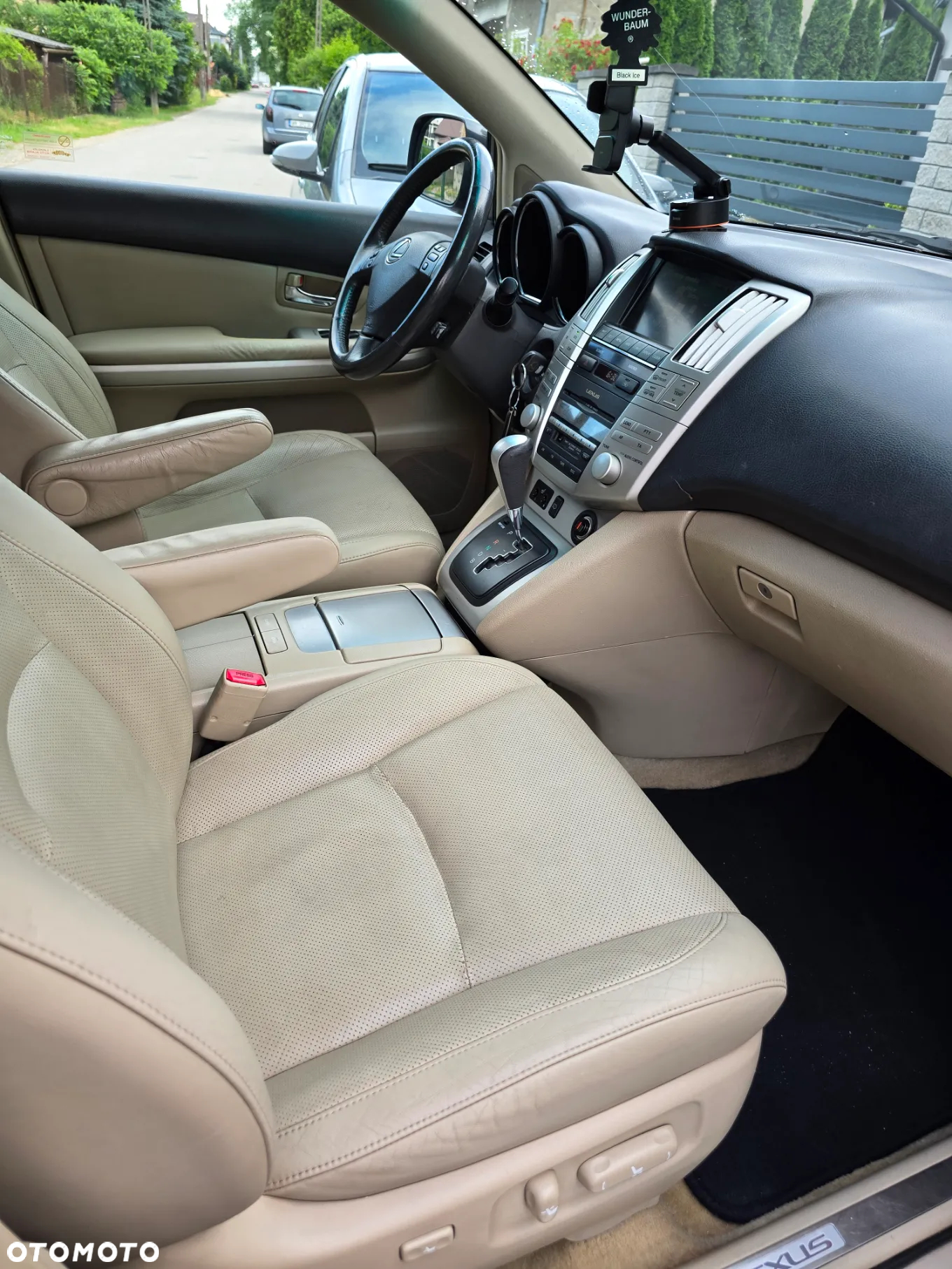 Lexus RX 400h (hybrid) - 11