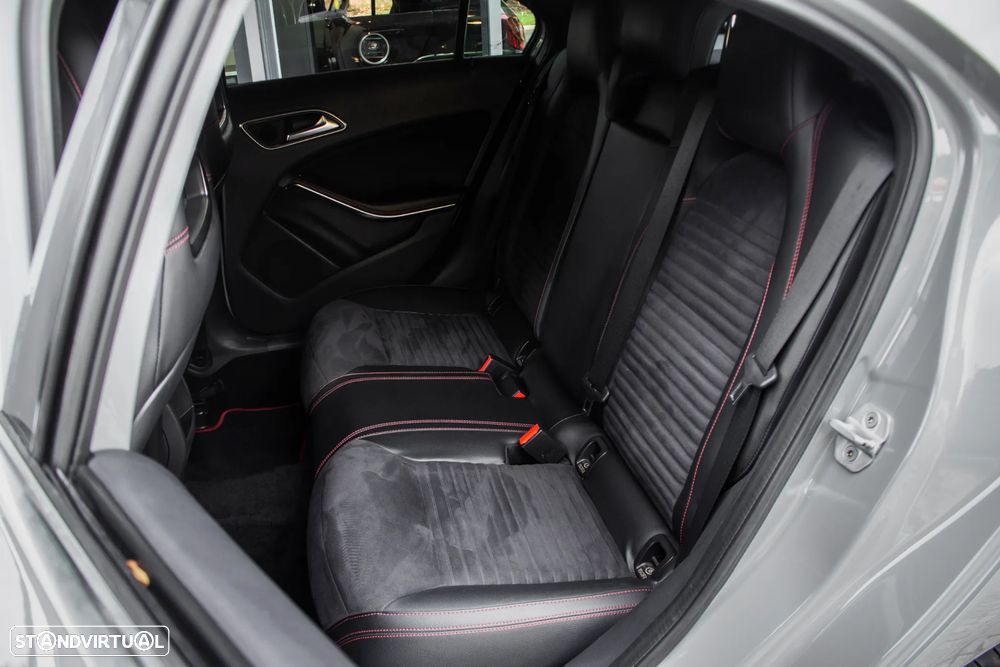 Mercedes-Benz A 180 CDI AMG Line - 26