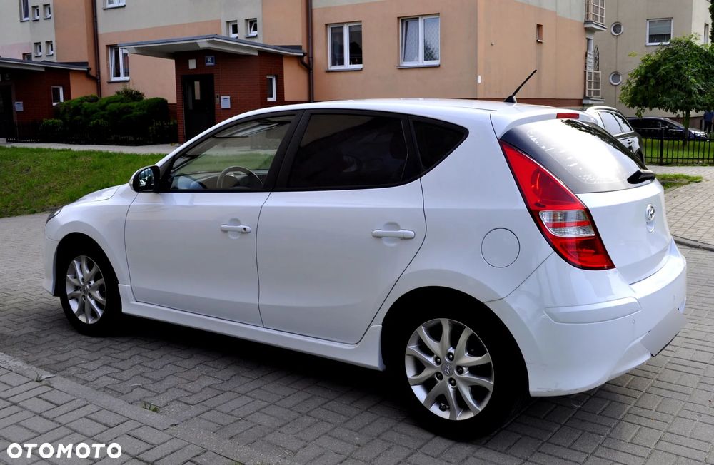 Hyundai i30 1.4 Blue Comfort - 10