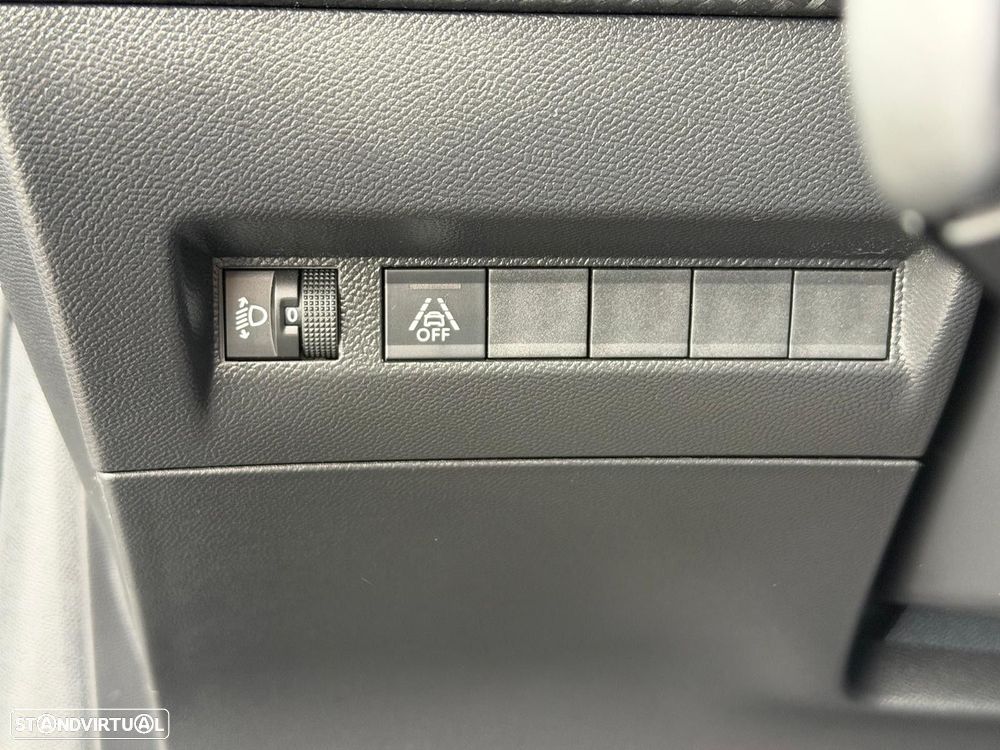 Peugeot 208 1.2 PureTech Active Pack - 18