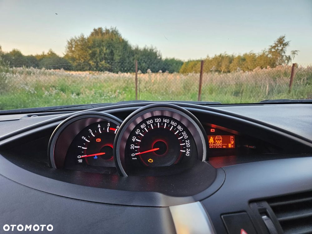 Toyota Verso 2.0 D-4D Premium 7os - 9