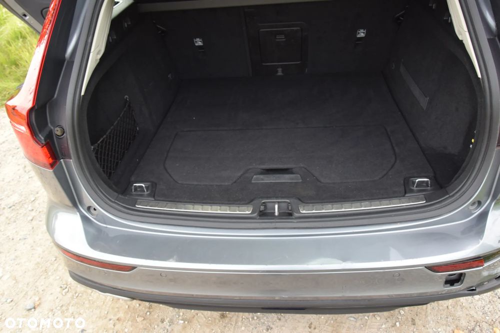 Volvo V60 D3 AWD Geartronic Momentum - 22