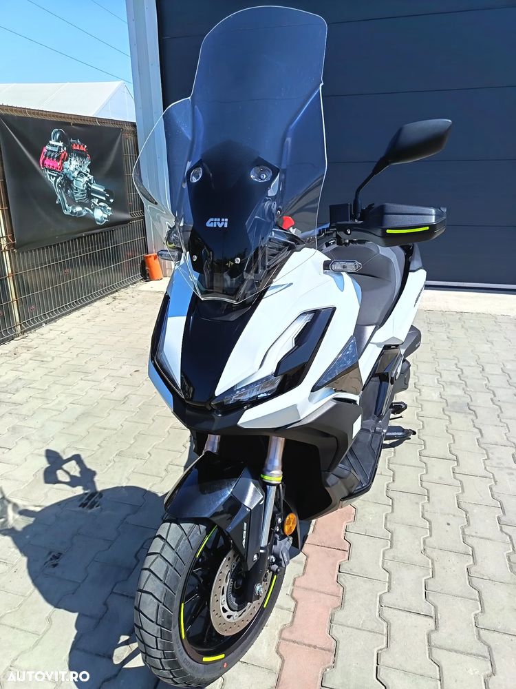 Honda ADV 350 - 2