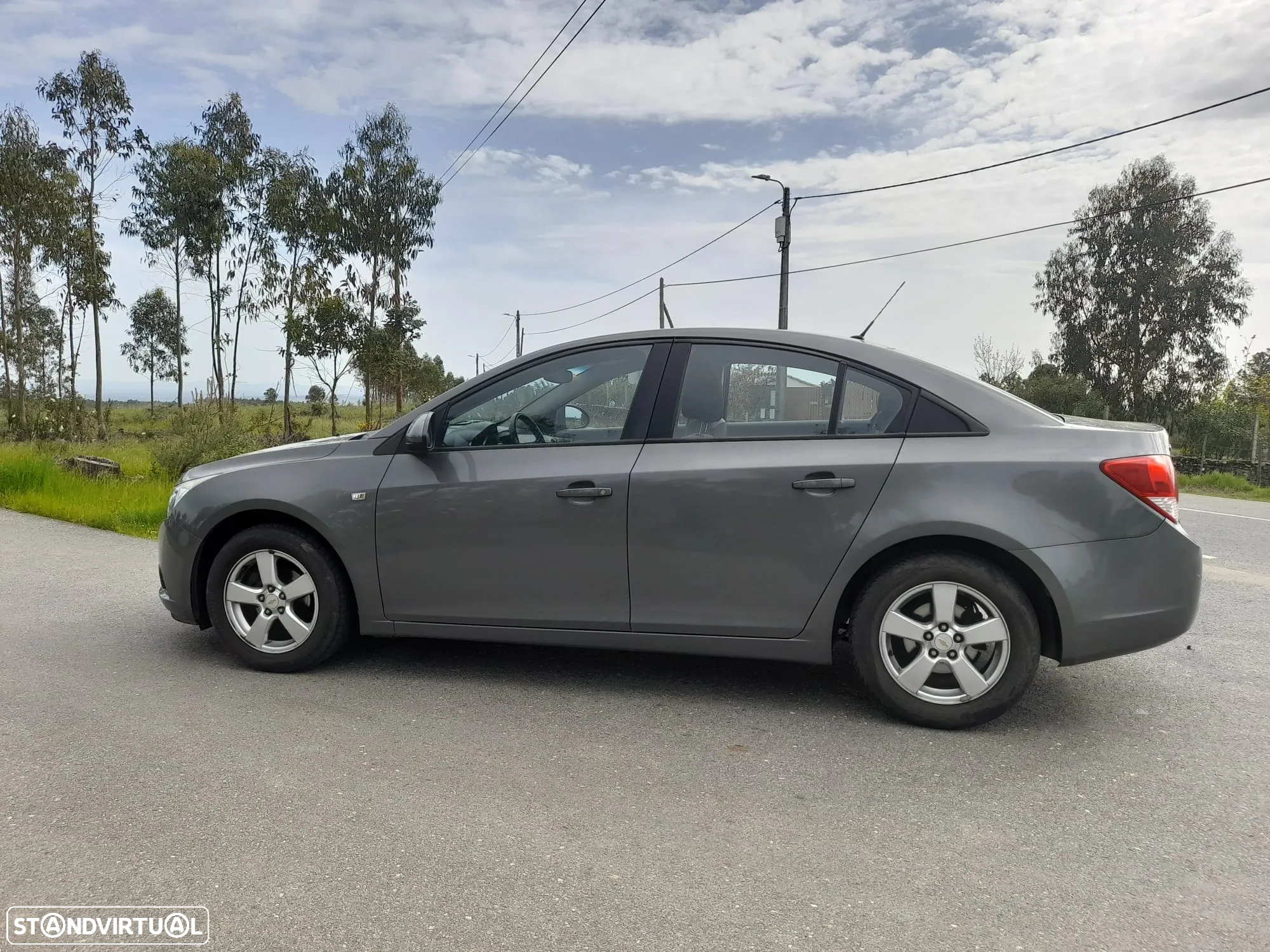 Chevrolet Cruze 1.6 LS - 3