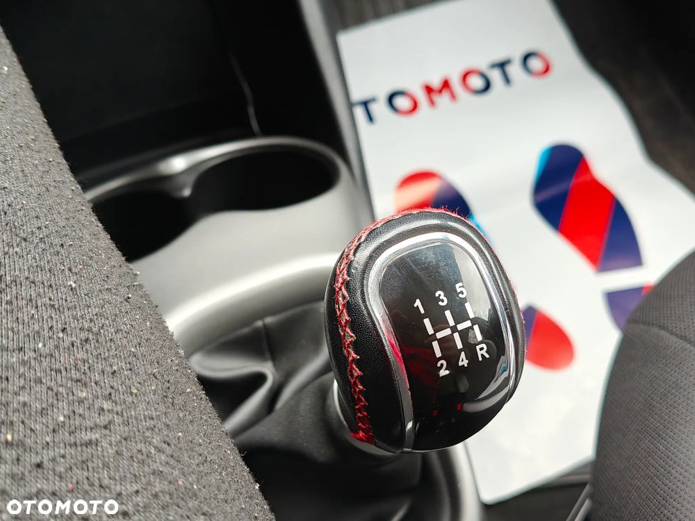 Toyota Aygo x-play touch - 13