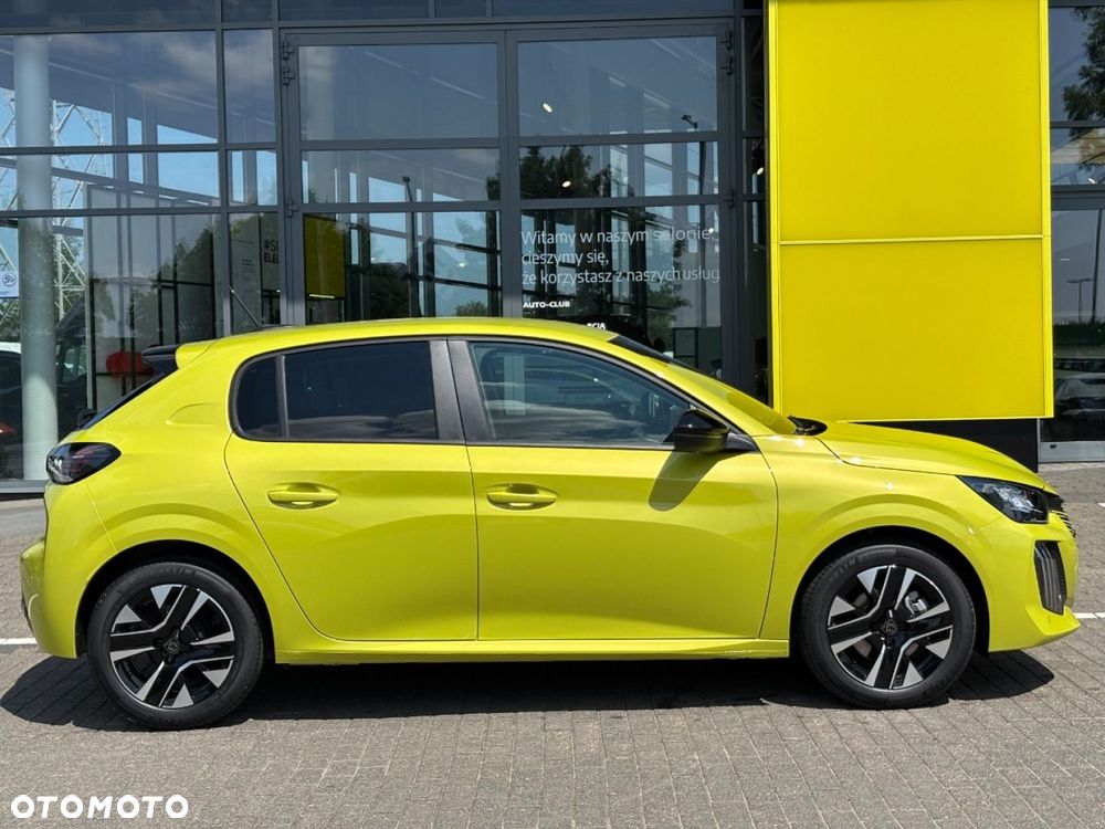 Peugeot 208 - 8