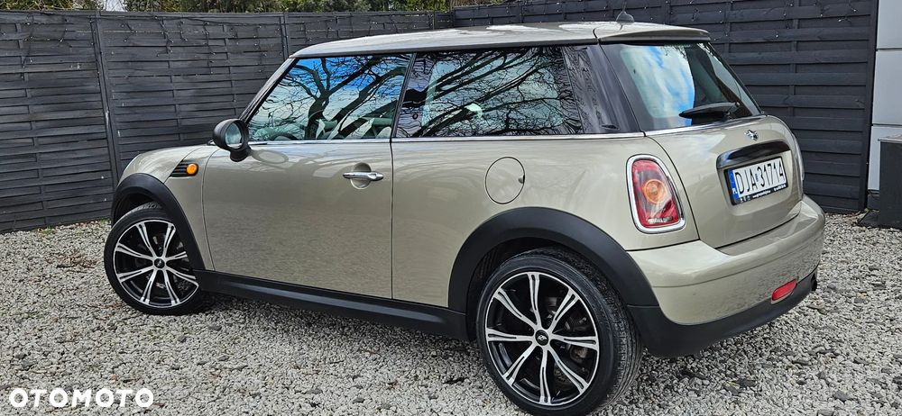 MINI ONE - 4