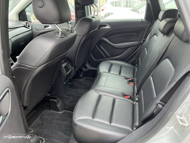 Mercedes-Benz B 180 CDI AMG Line - 9