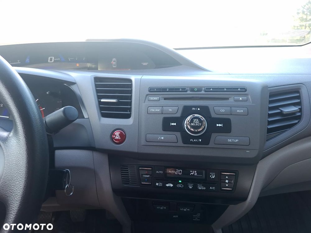 Honda Civic 1.8 Comfort - 13