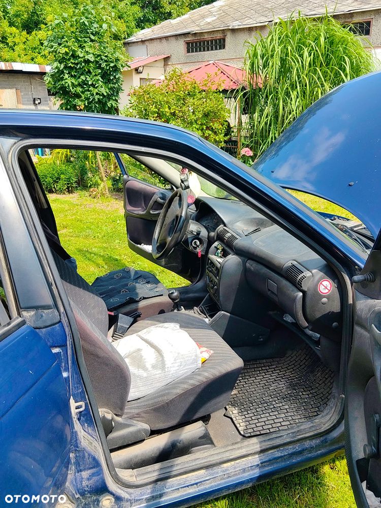 Opel Astra 1.4 Base - 36
