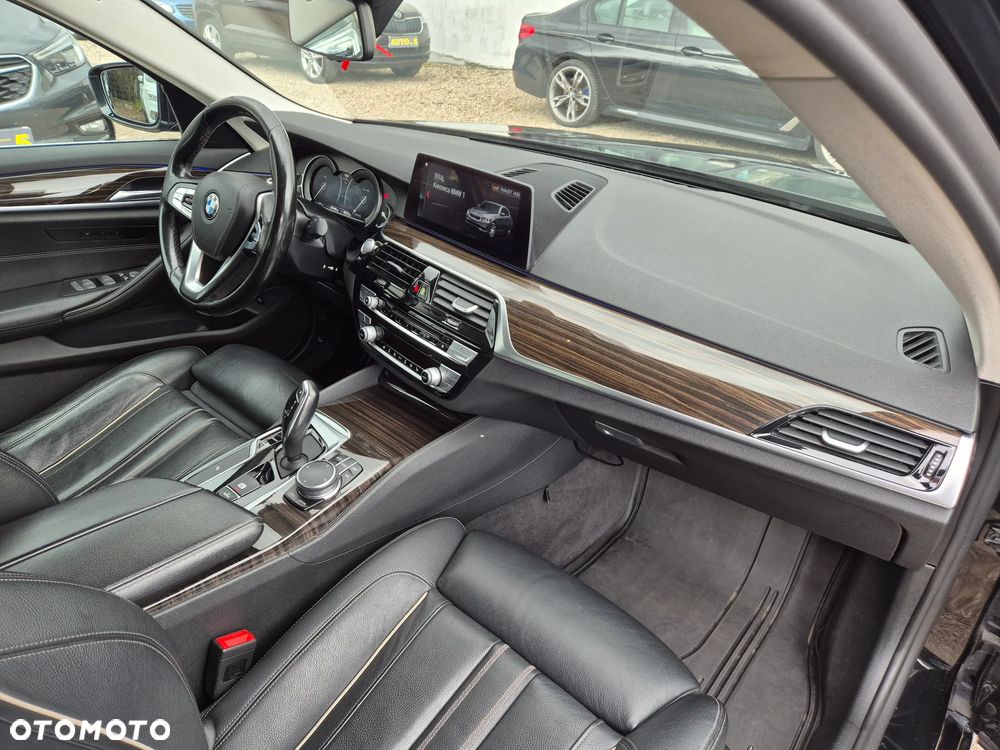 BMW Seria 5 518d Luxury Line sport - 19