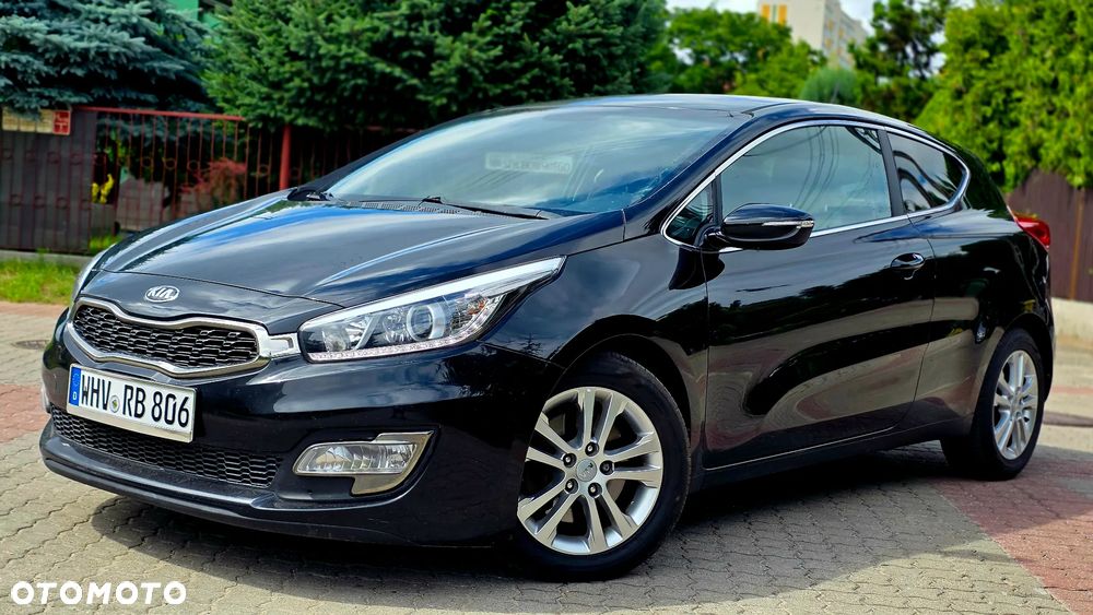 Kia Ceed 1.6 CRDi 115 Dream-Team Edition - 3