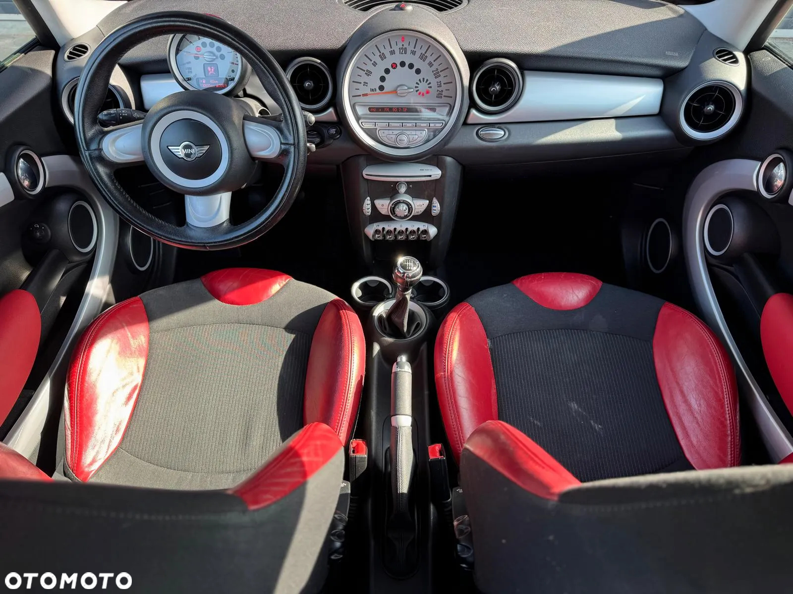 MINI Cooper Standard - 28