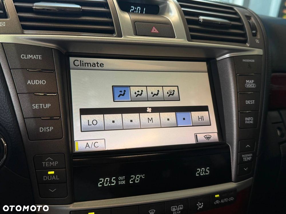 Lexus LS - 28