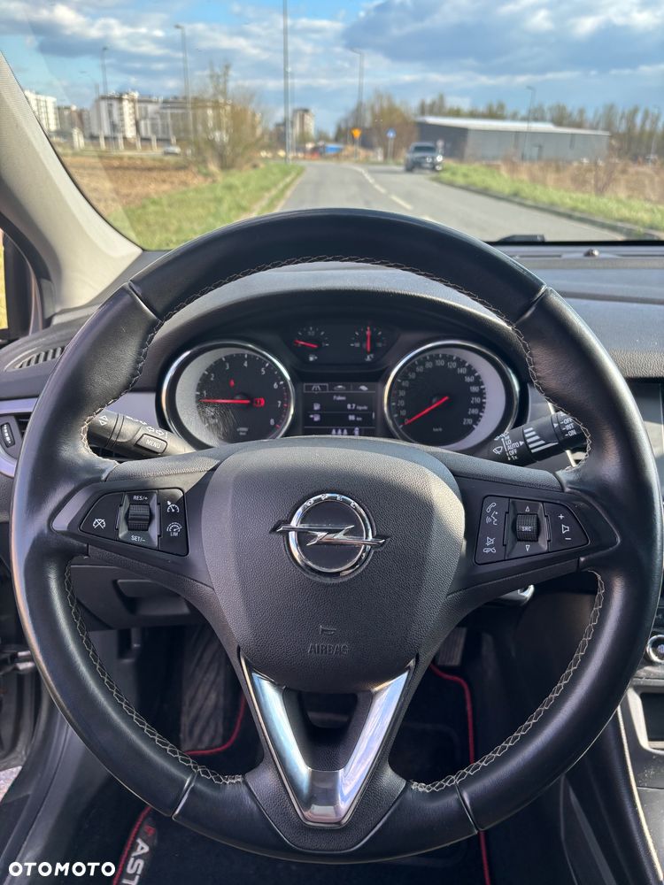 Opel Astra 1.6 T Dynamic S&S - 18