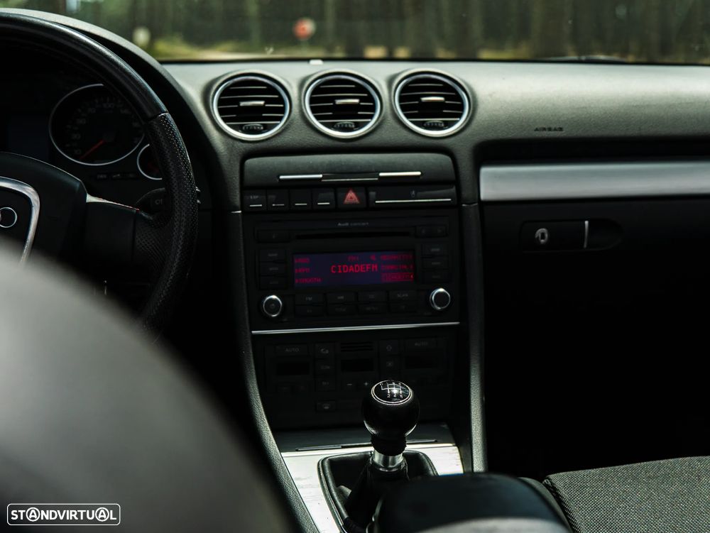 Audi A4 Cabrio 2.0 TDI S-line - 15
