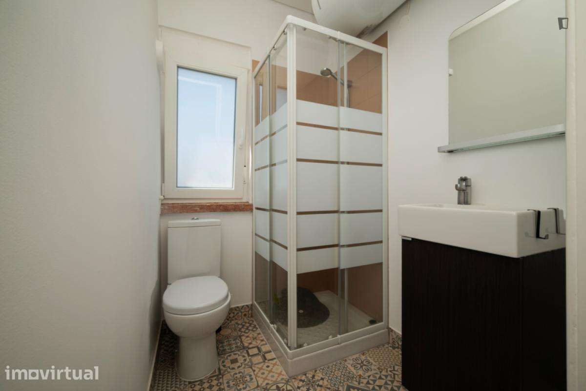Quarto - localizado em Entrecampos Lisbon - Grande imagem: 4/13