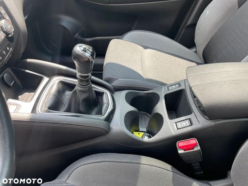 Nissan Qashqai 1.6 DIG-T Tekna - 17
