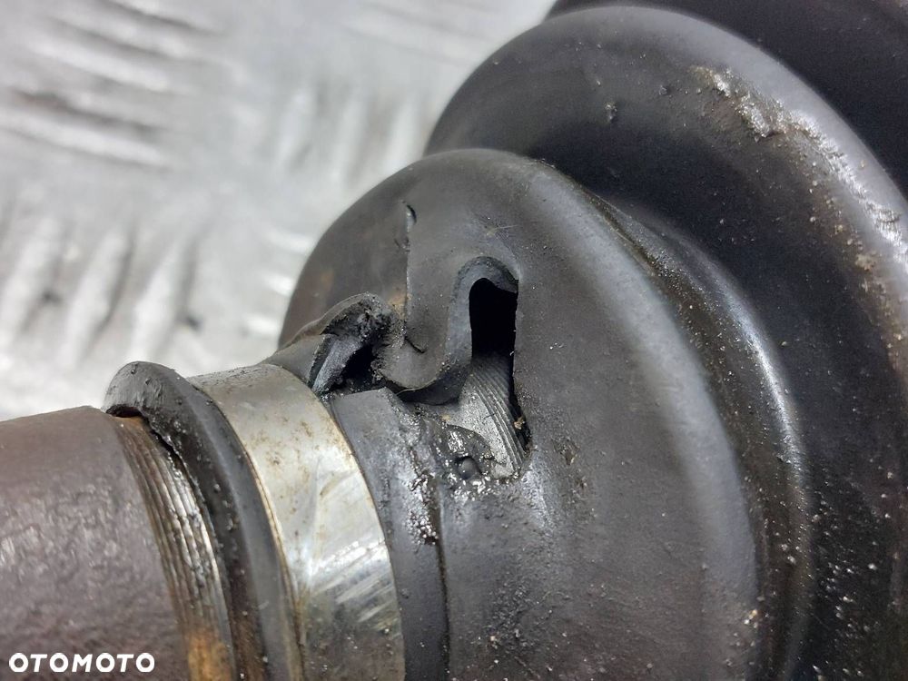 PÓŁOŚ LEWY PRZÓD LEWA VOLVO S40 II V50 I 2.4 20V - 4