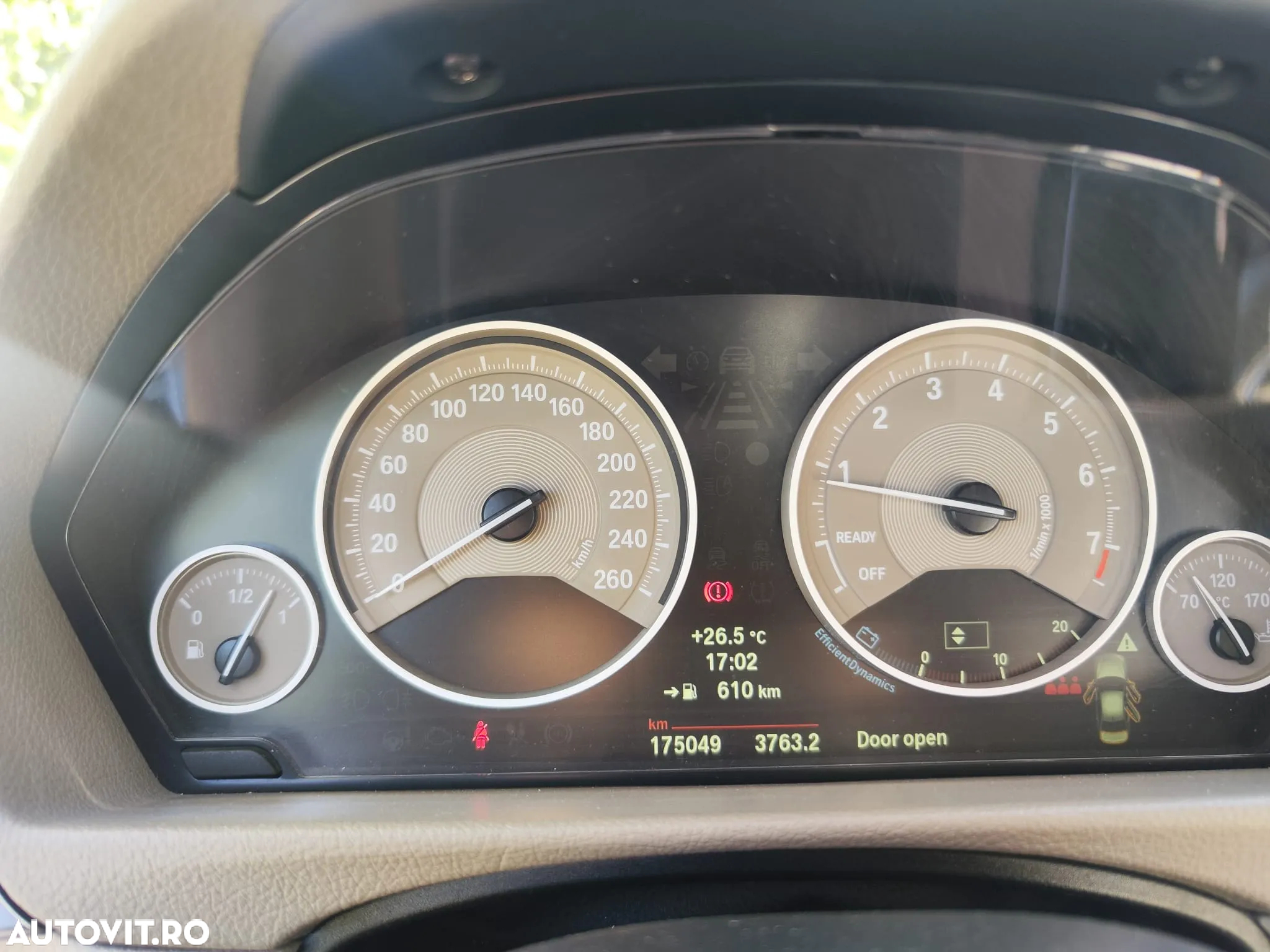 BMW Seria 3 316i Touring - 9