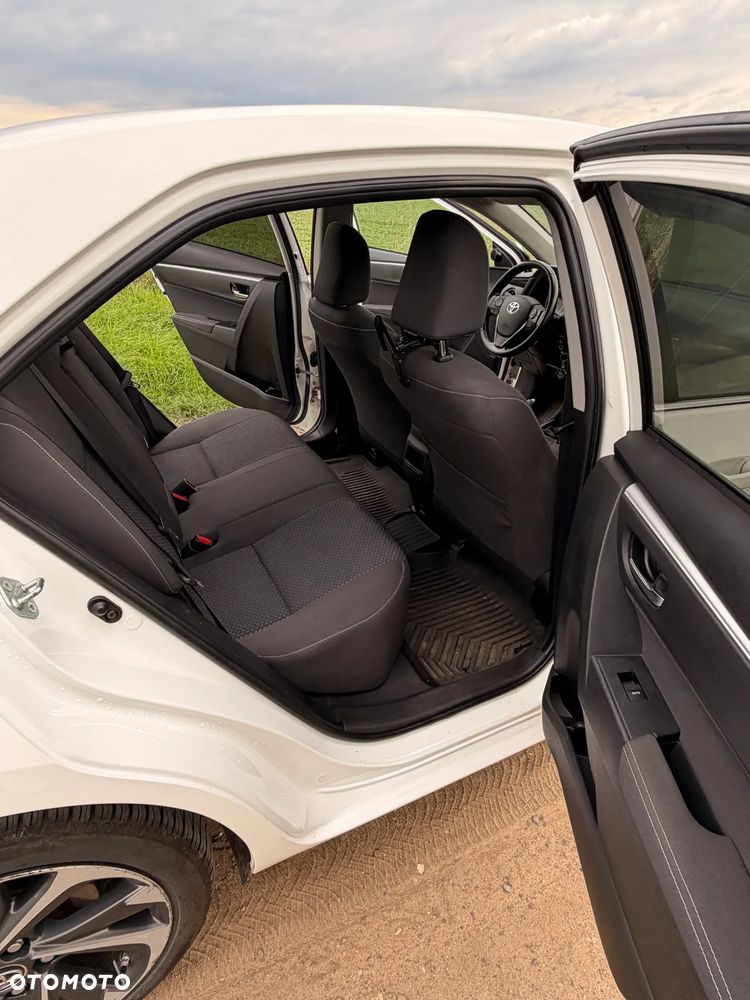 Toyota Corolla 1.6 Comfort - 13