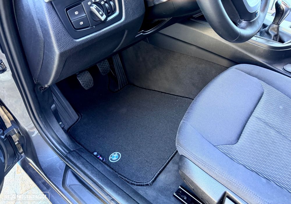 BMW 318 d M Sport - 38