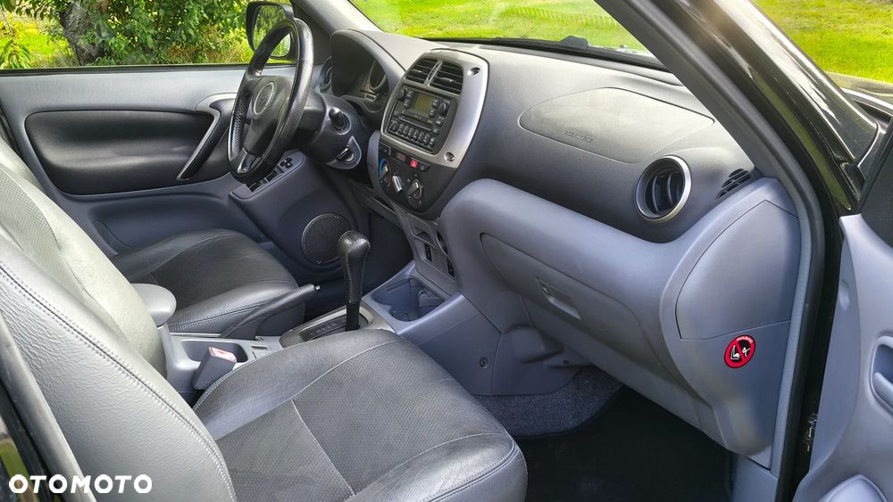 Toyota RAV4 2.0 VVT-i 4x4 - 4
