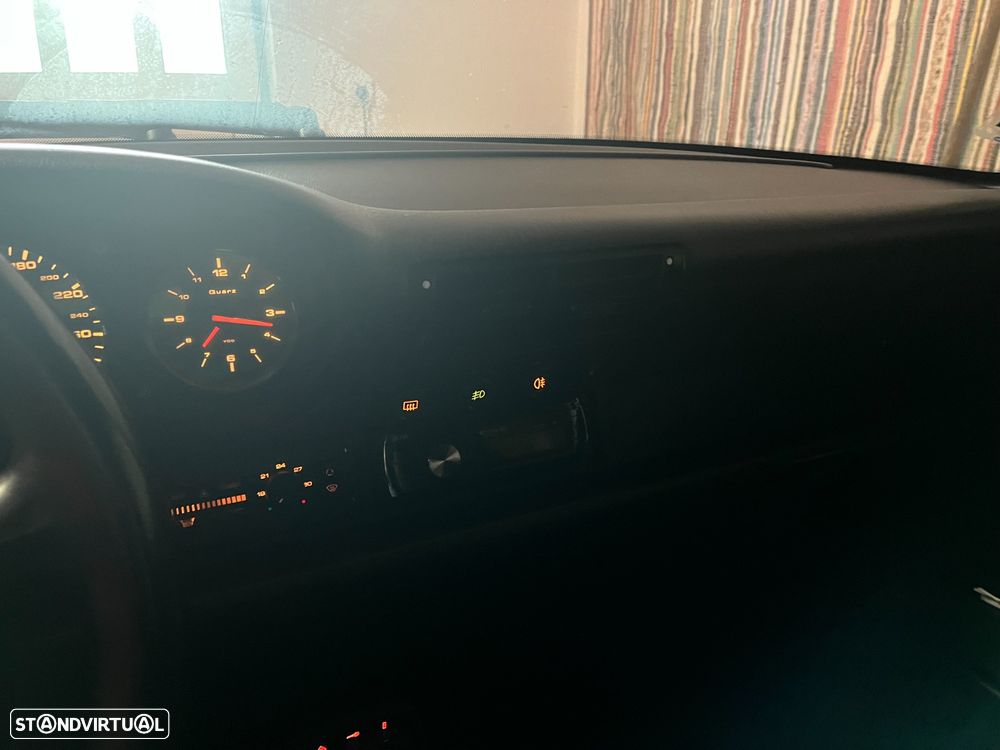 Porsche 911 (993) Coupé 3.6 Carrera 2 - 20