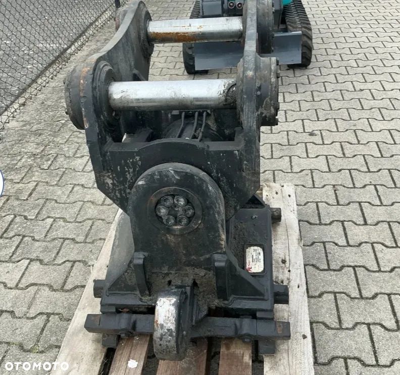 Komatsu Głowica powertillt Pladdet CW40 - 3