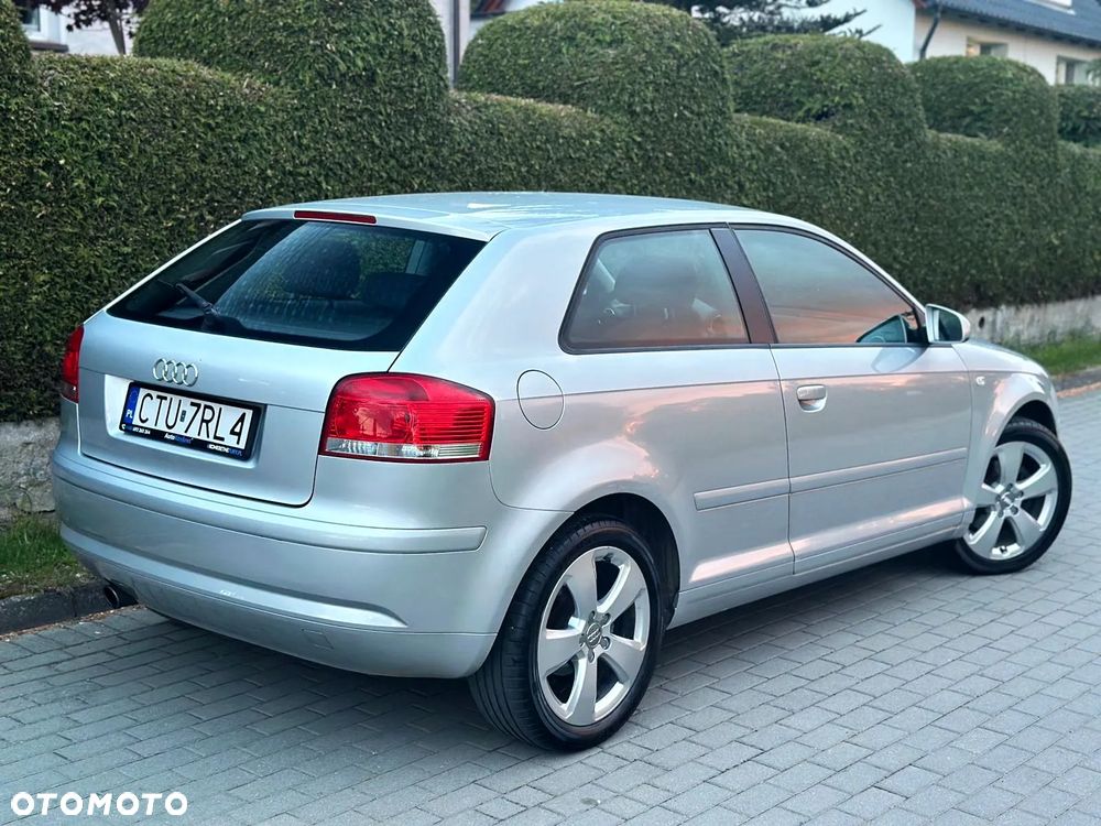 Audi A3 3-drzwiowe 1.6 Attraction - 5