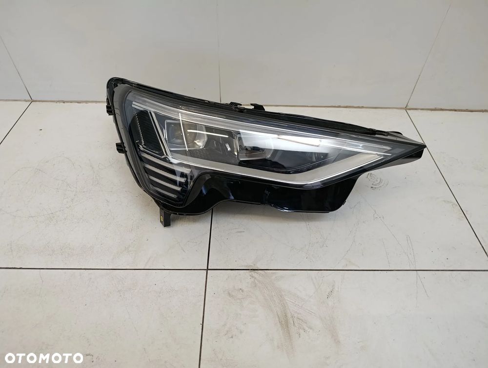 Lampa reflektor full led prawy przód eu Audi Q8 e-tron etron - 1