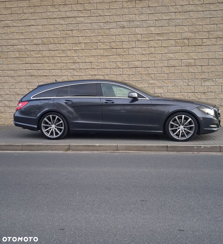 Mercedes-Benz CLS - 22