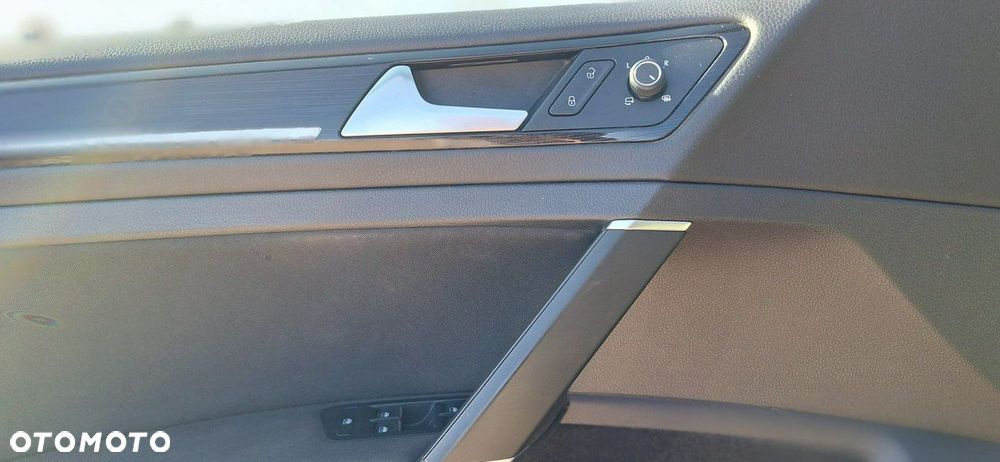 Volkswagen Golf - 19